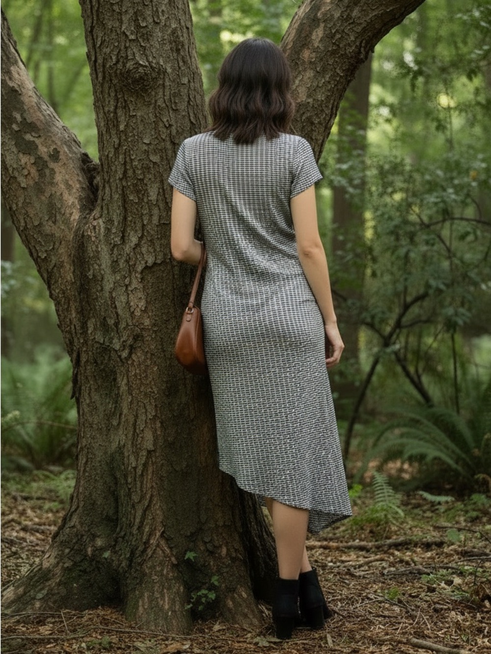 CATO Side Ruched Shift Dress
Size XSmall - Picture 3 of 9
